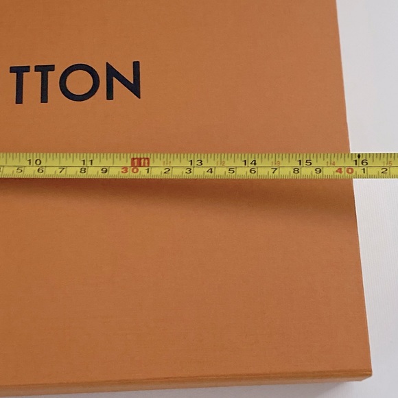 Louis Vuitton large Box - Picture 4 of 6